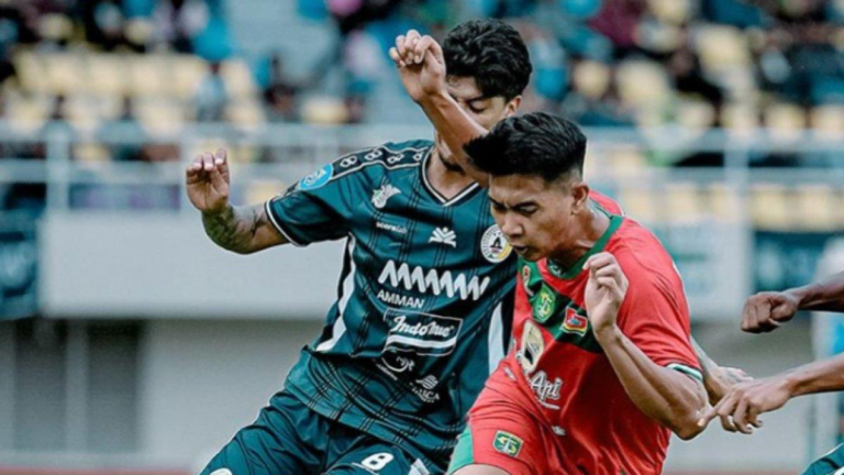 PSS Sleman VS Persebaya